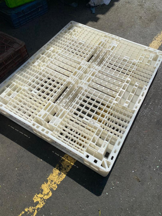 پالتهای زیر بار پلاستیکی 110*120 دست دوم